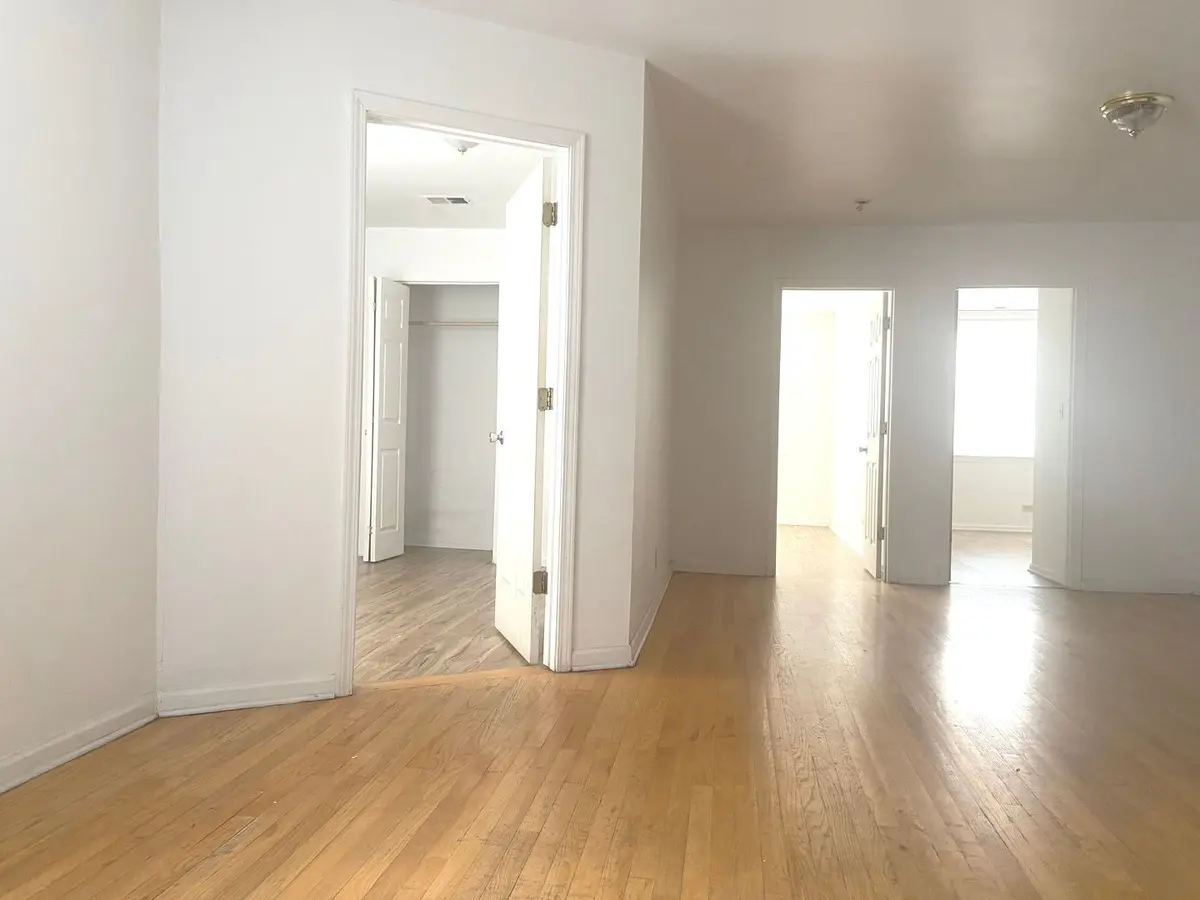 238 W 31ST Street