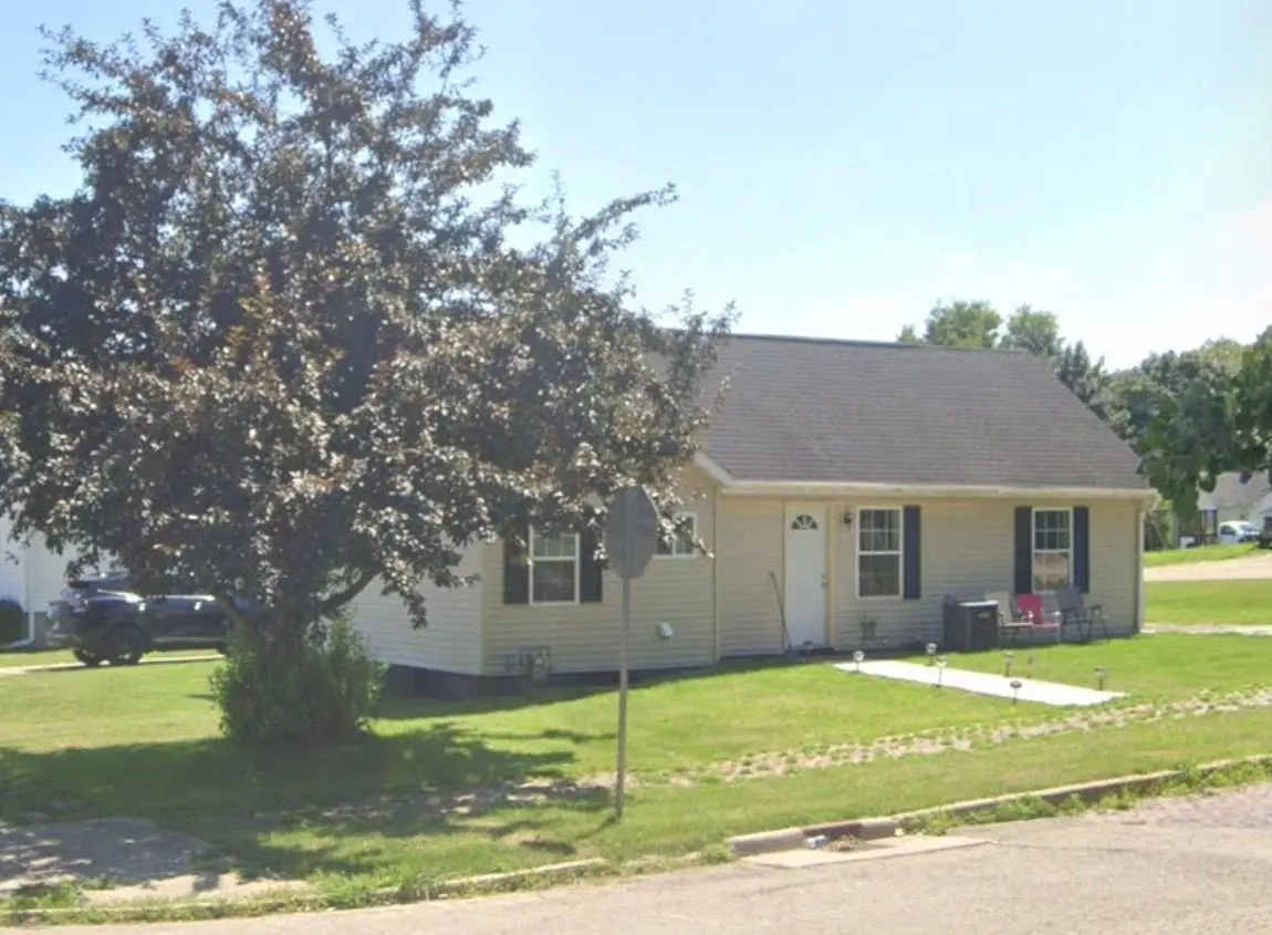 561 Laharpe Street