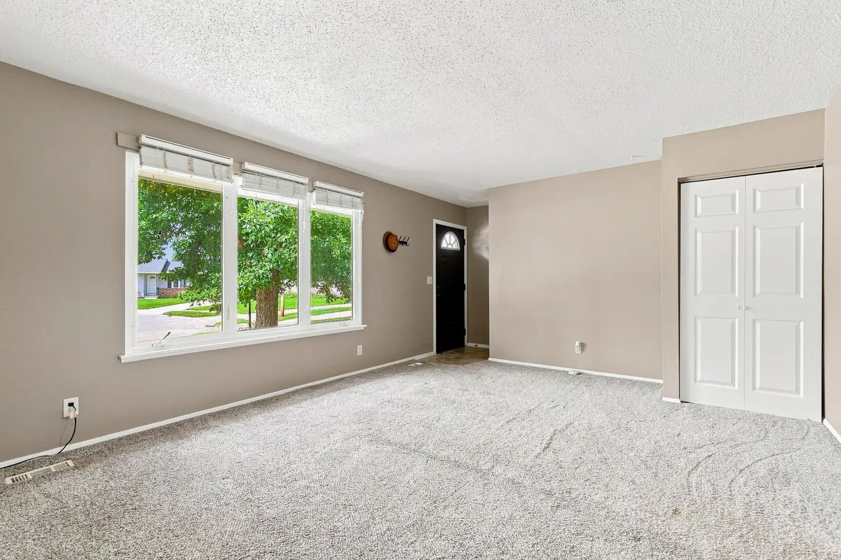 4085 Kings Court
