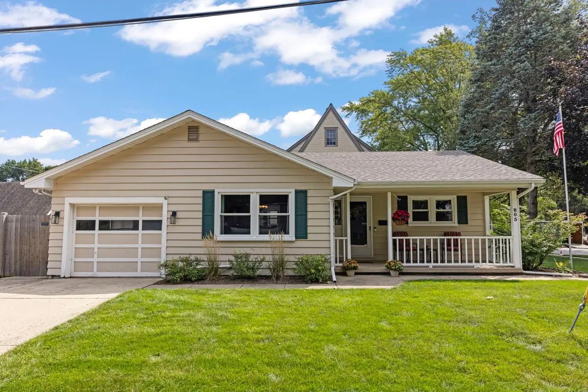 805 Walnut Avenue