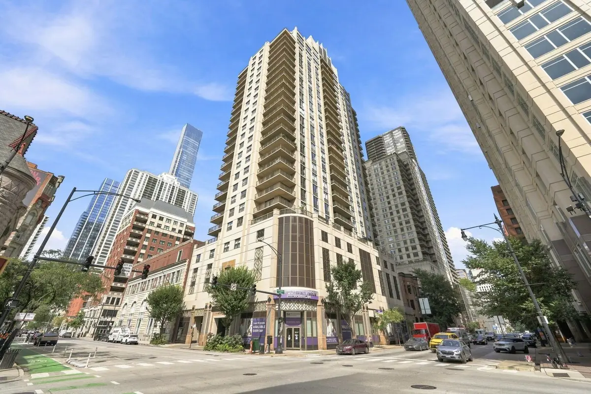 635 N Dearborn Street