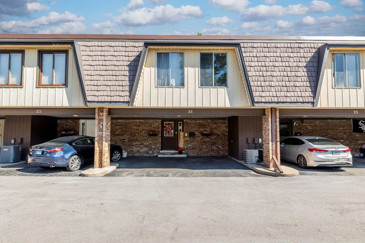 24 Cour Madeleine Court