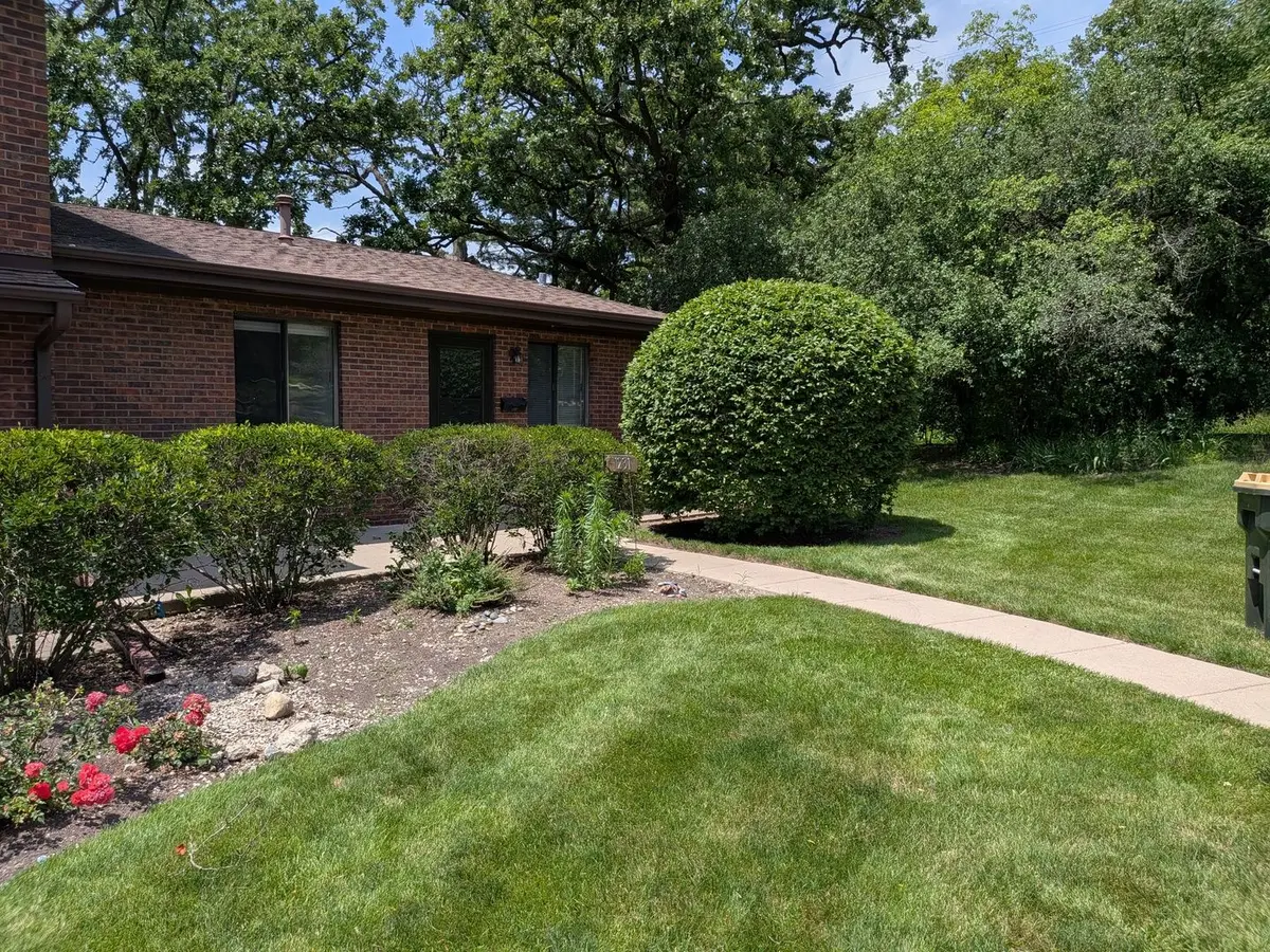 1231 Geneva Lane