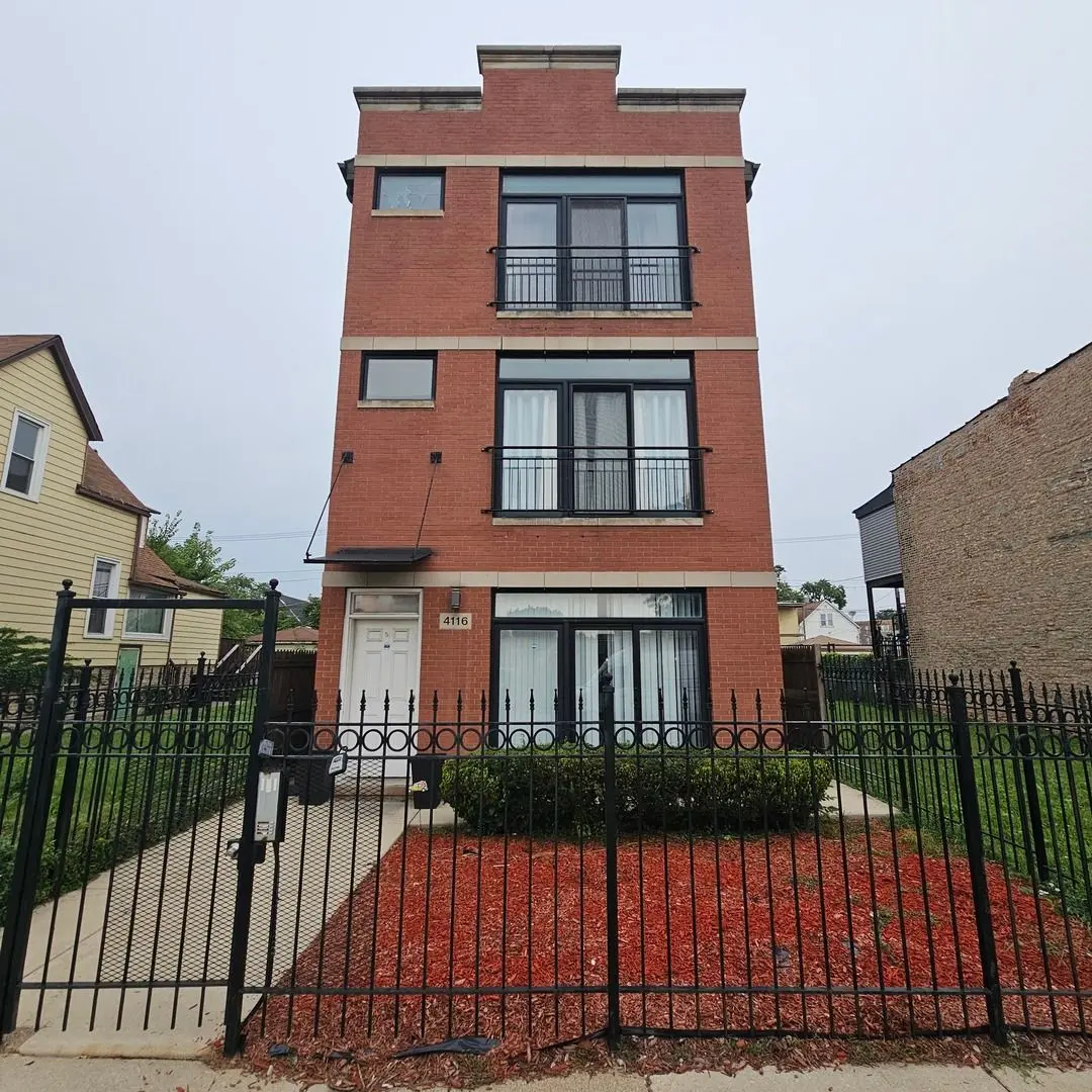 4116 W Congress Parkway