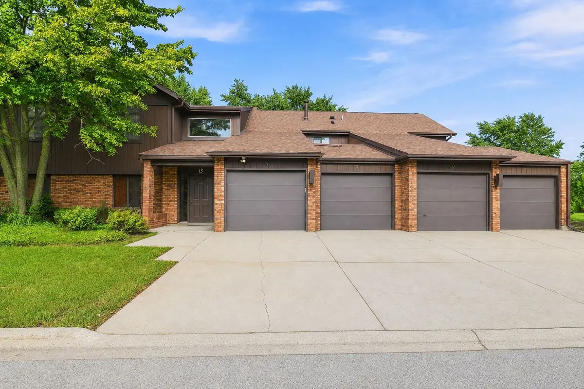 15 Creekside Circle