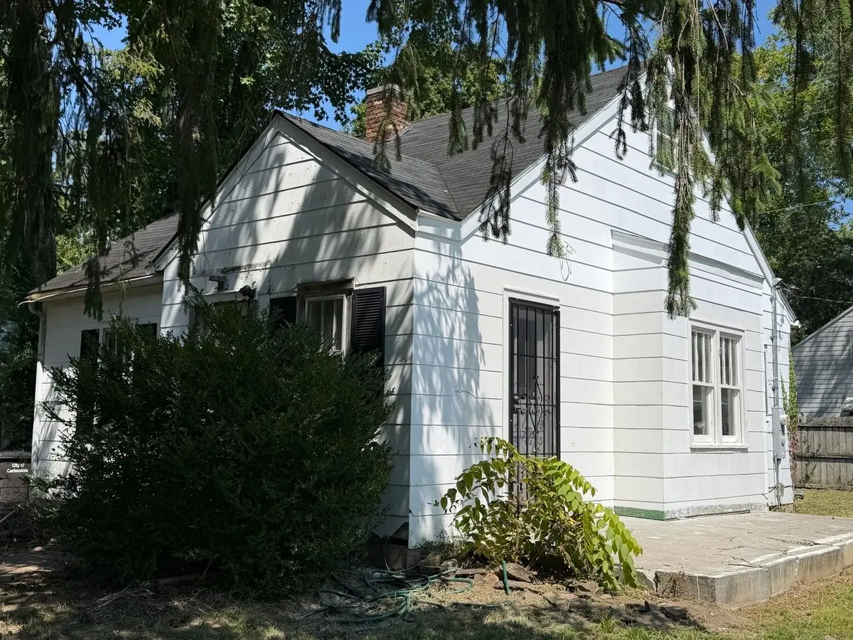 707 N Oakland Avenue