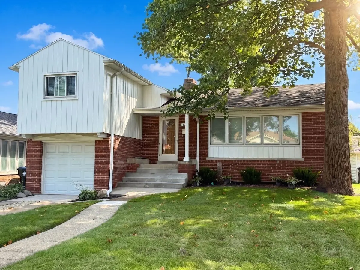 1905 S Fairview Avenue