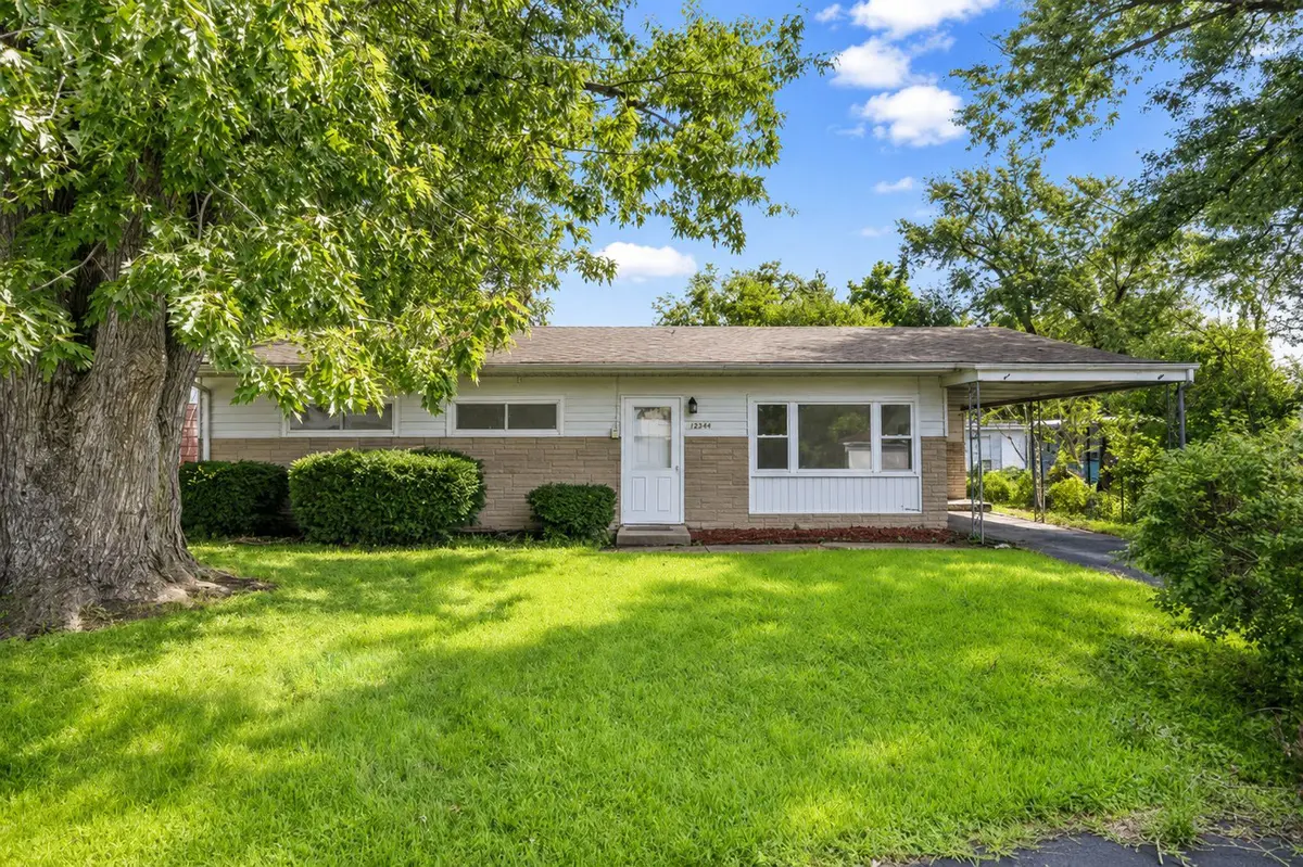 16243 Clifton Park Avenue