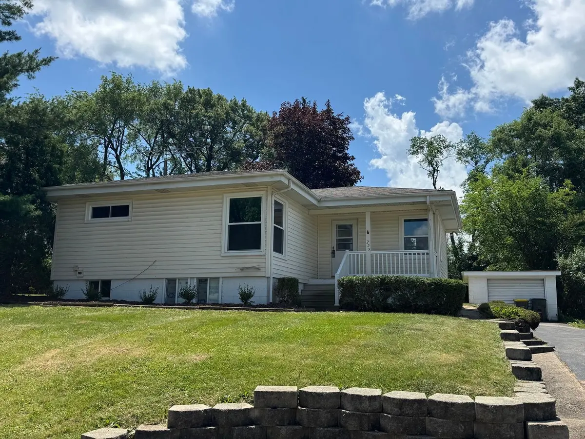 225 Panama Avenue