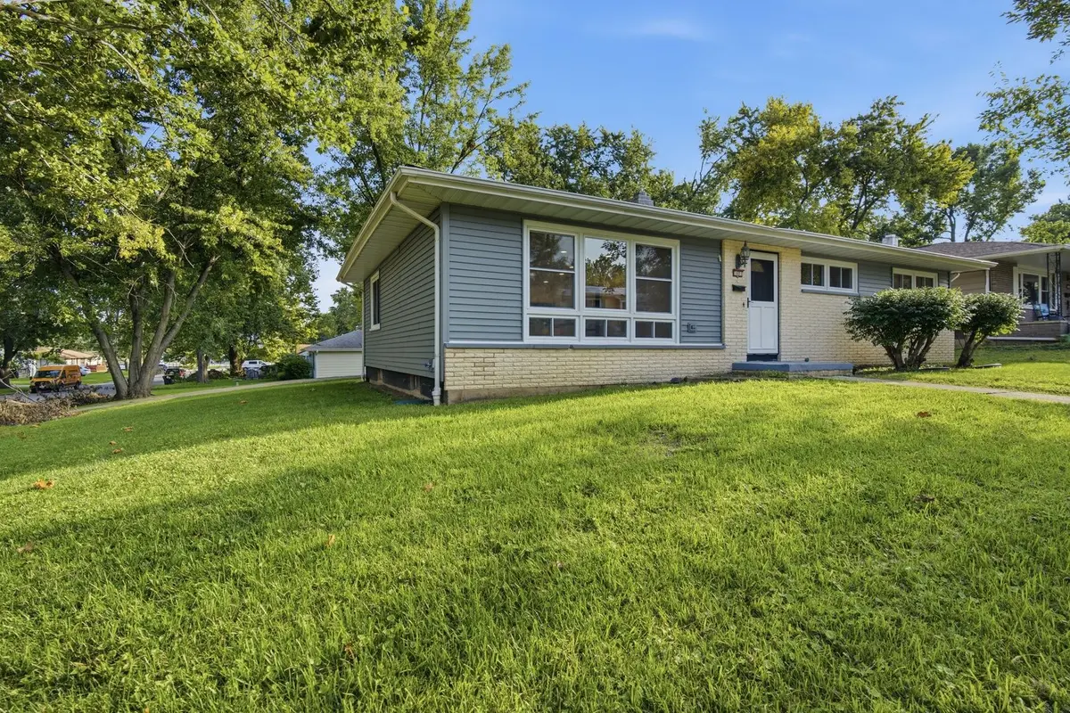 1401 Searle Drive