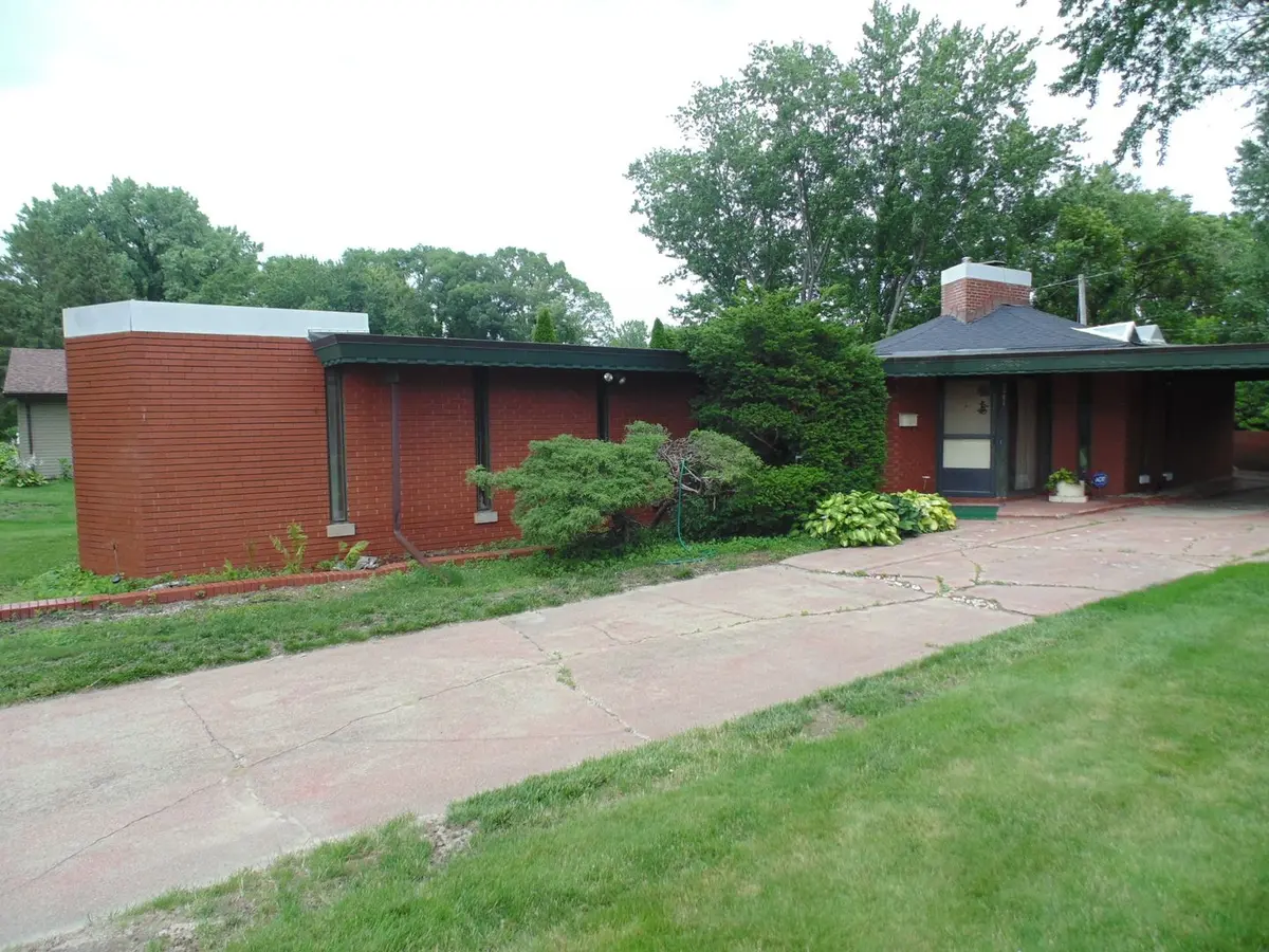 3421 Shelby Street