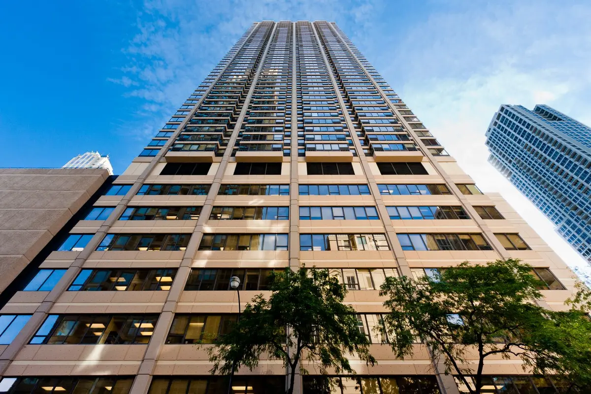 30 E Huron Street