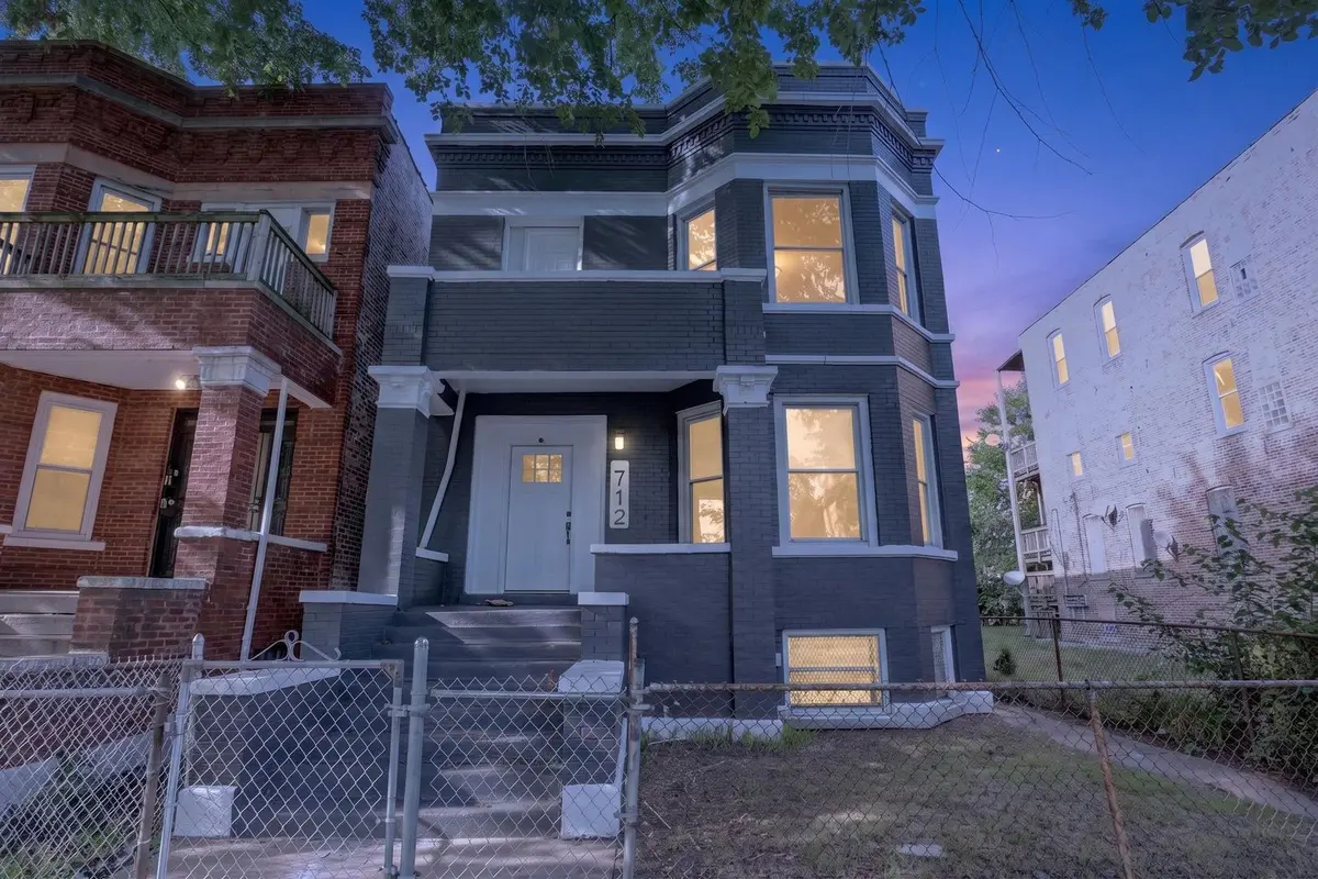 712 W Marquette Road