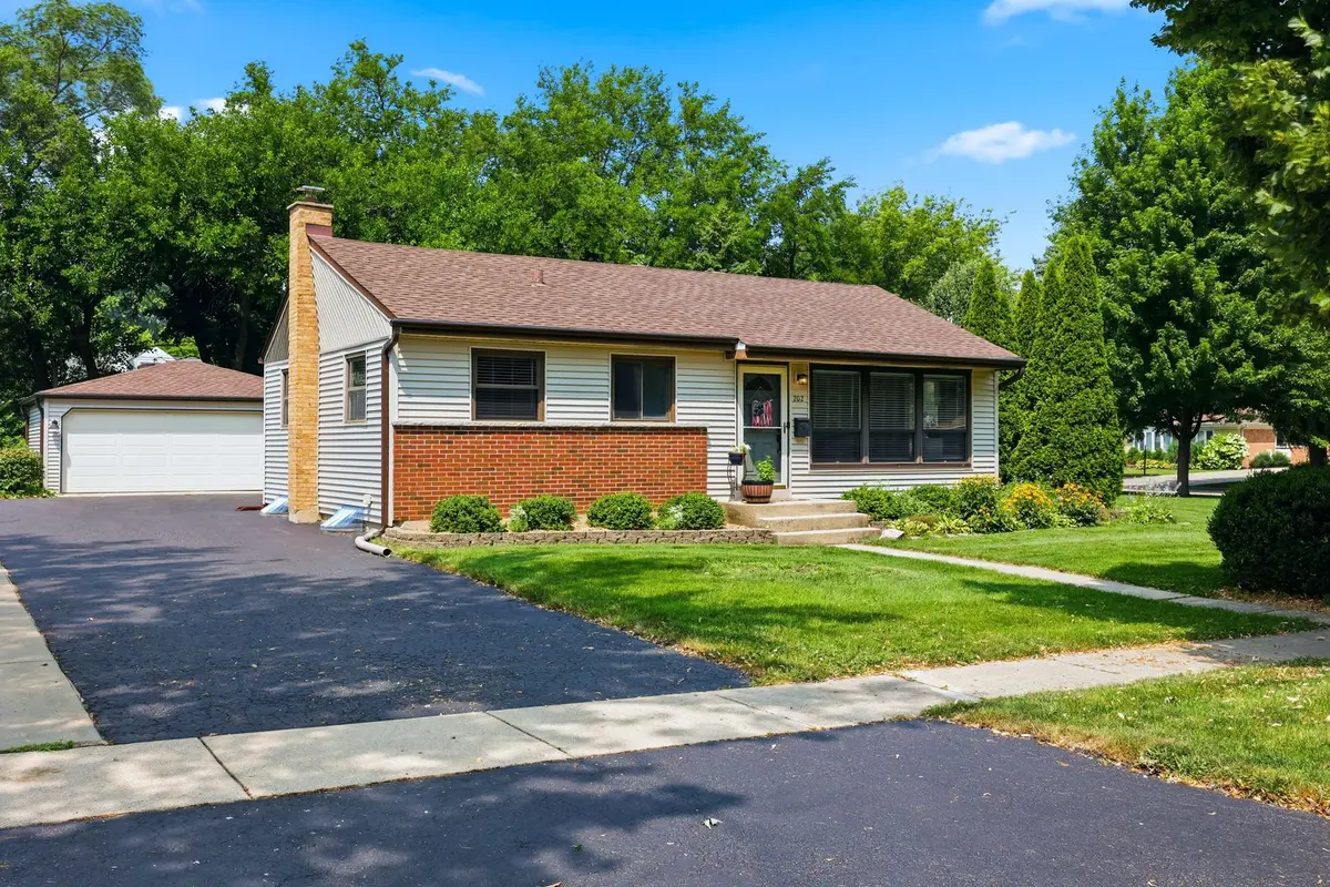 202 Bonnie Brae Avenue