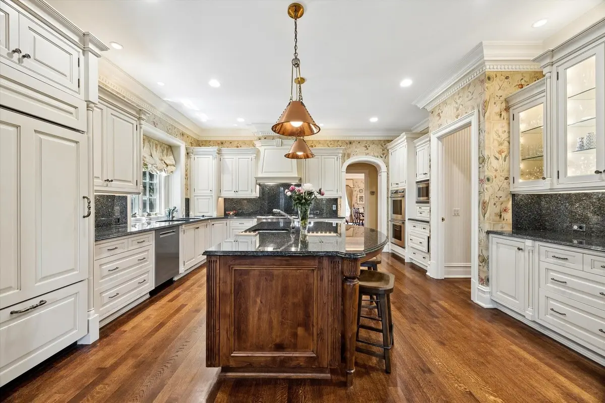 665 Plumtree Road