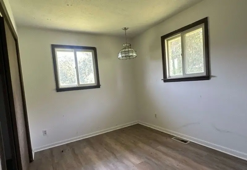 435 DIXON Road