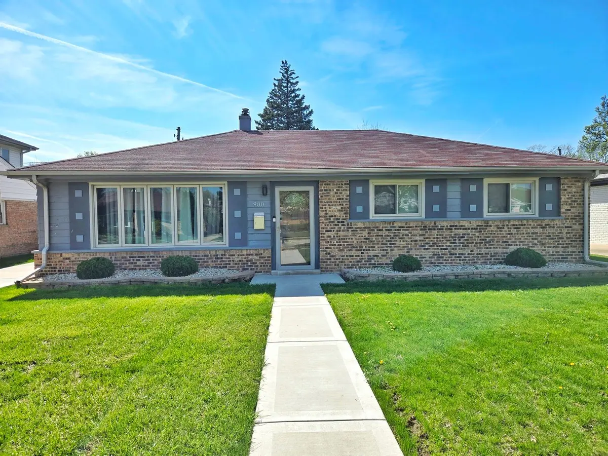 980 W Grant Drive