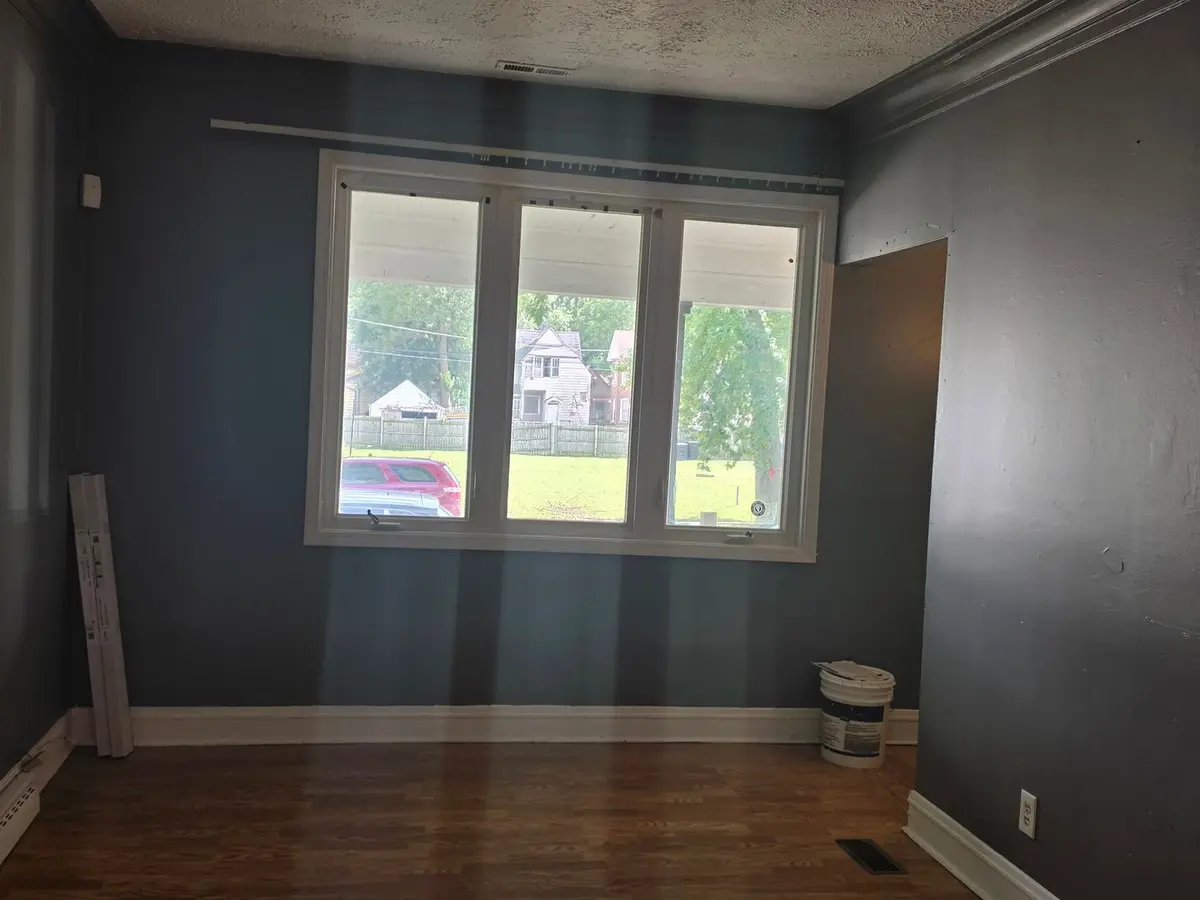 232 W 111th Place