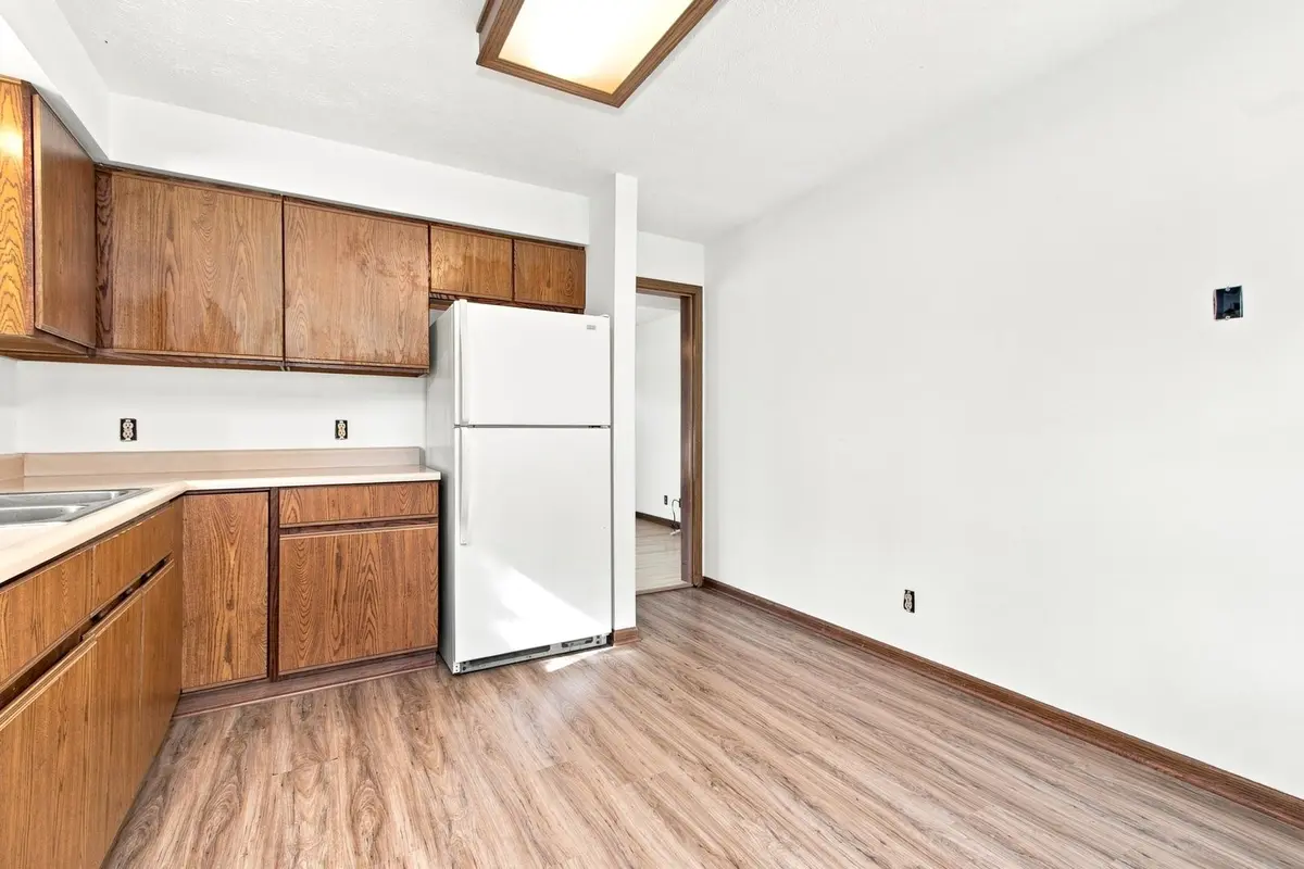 335-337 W 1st Street