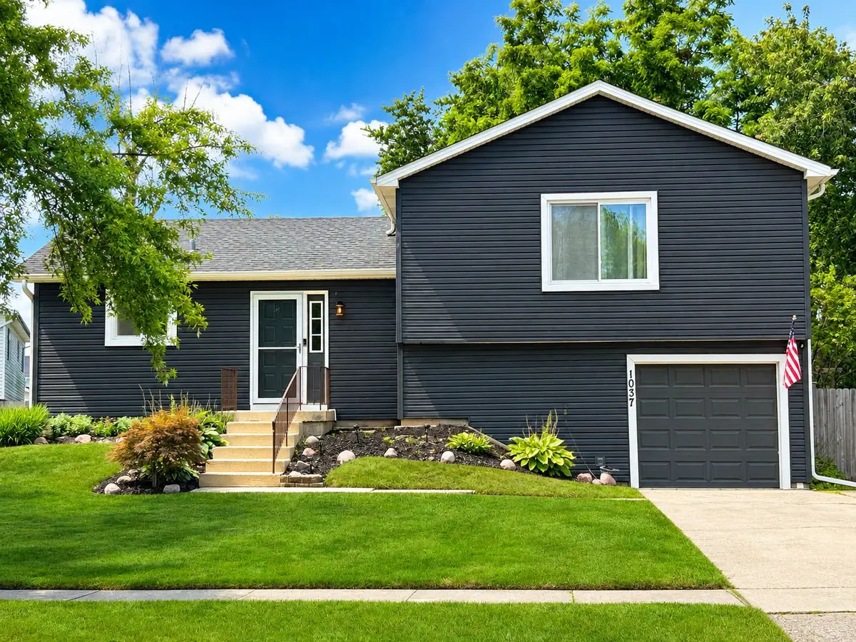 1037 Ridgewood Drive