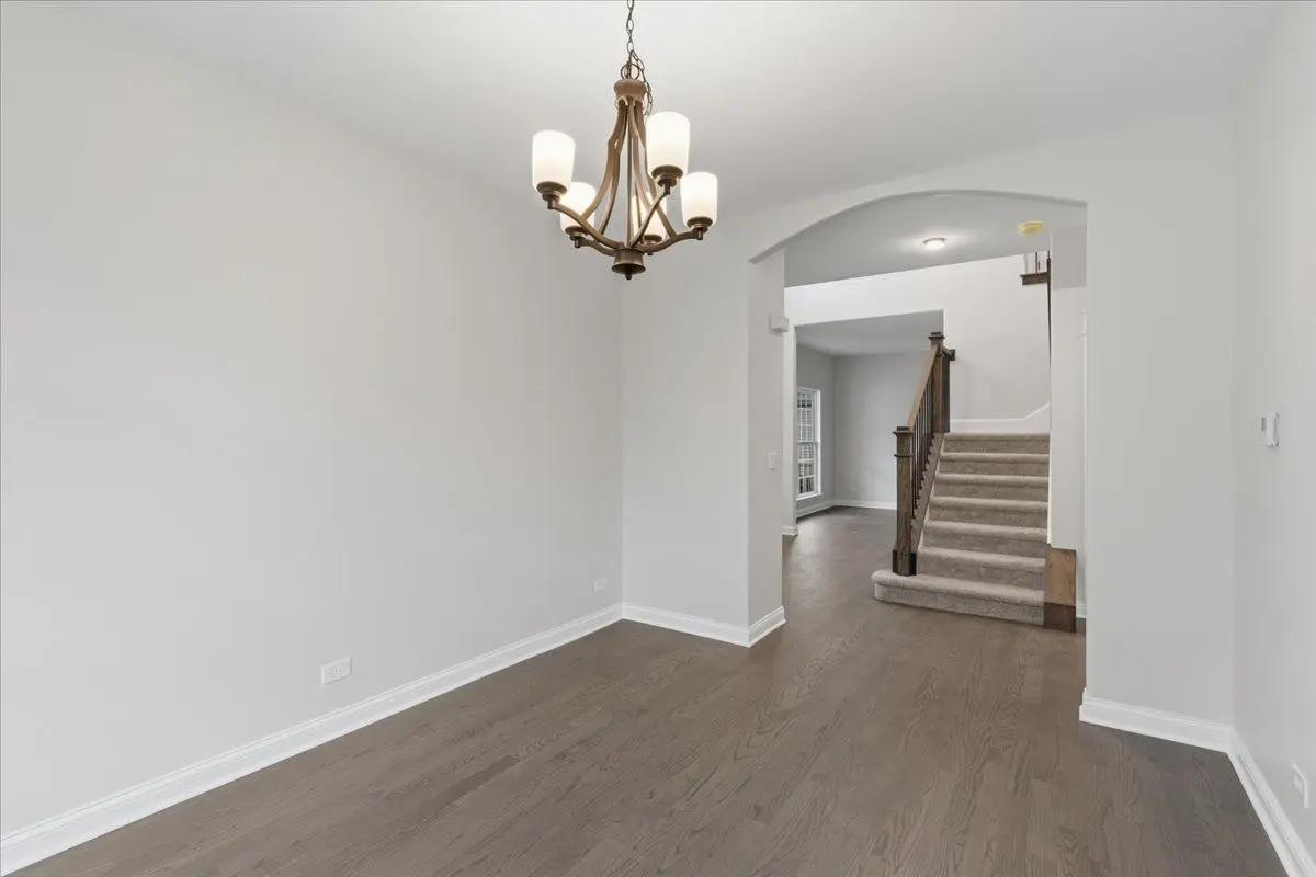 1236 Noble Drive