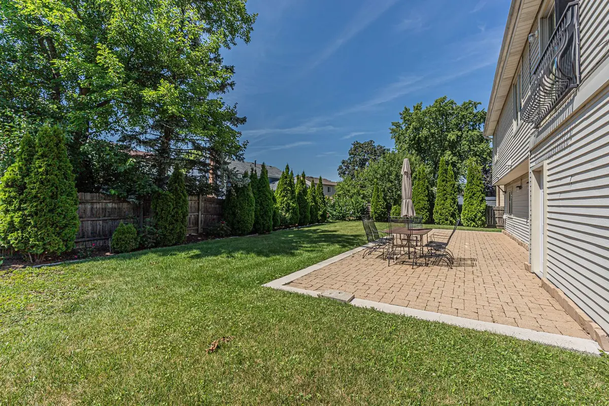 112 LILAC Lane