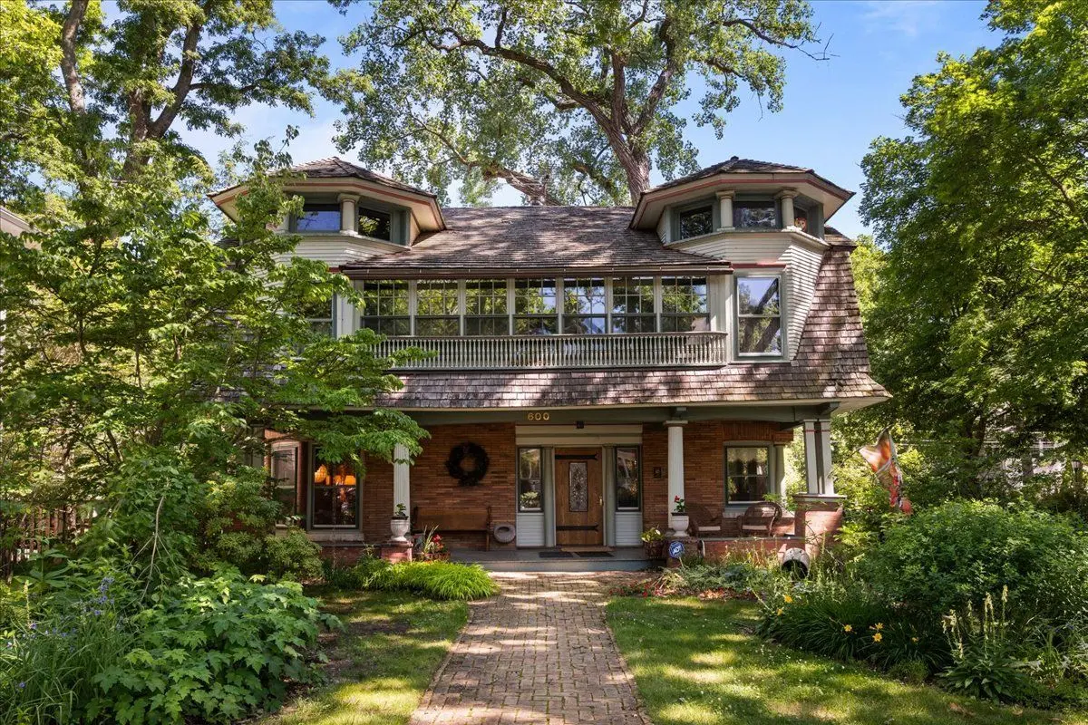 600 Central Avenue