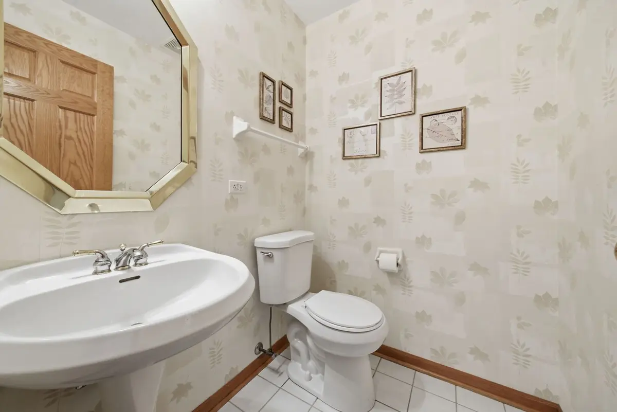 2218 Tamarack Drive