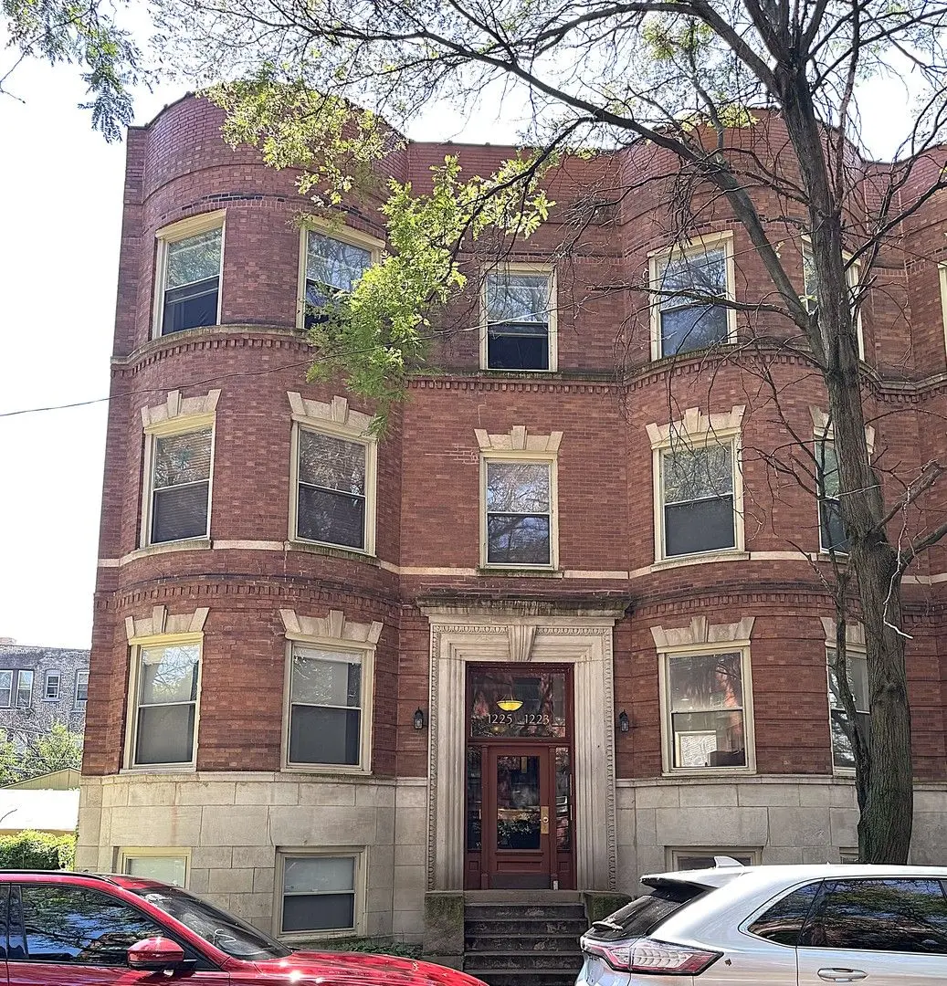 1223 E 52nd Street