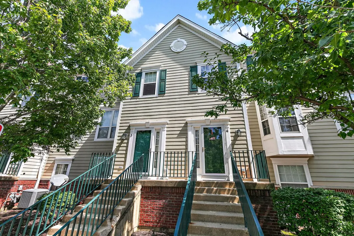 1095 VILLAGE CENTER Parkway