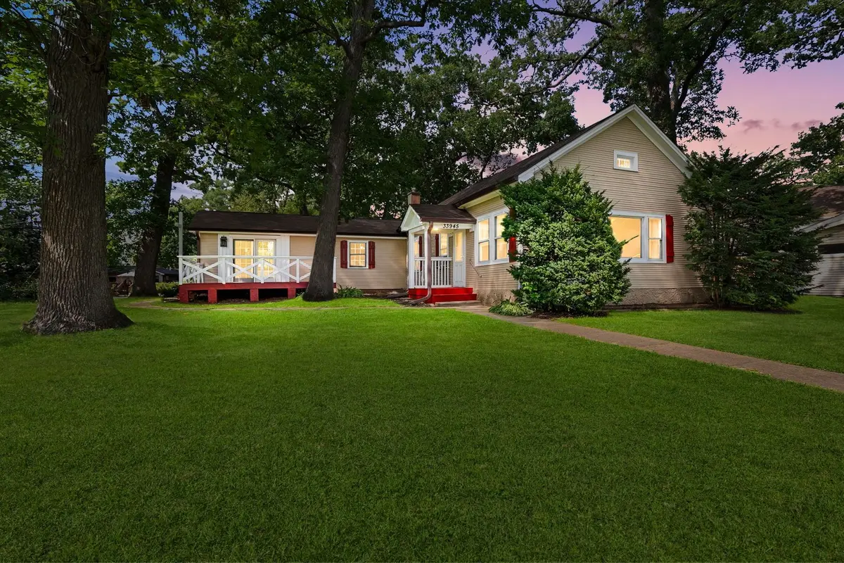 33945 N PROSPECT Drive