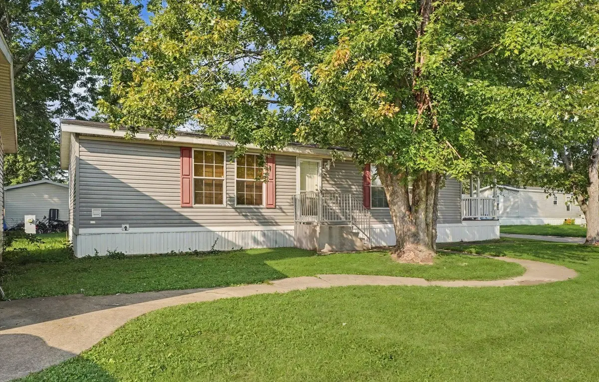 1226 Mason Circle
