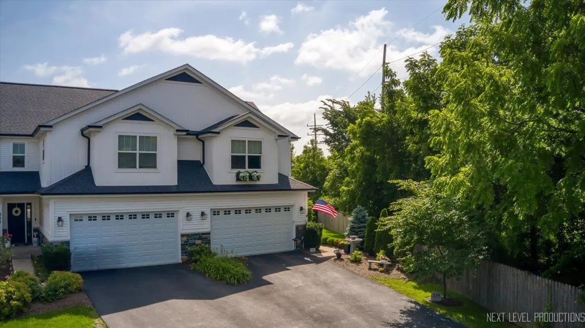 339 Sandholm Court