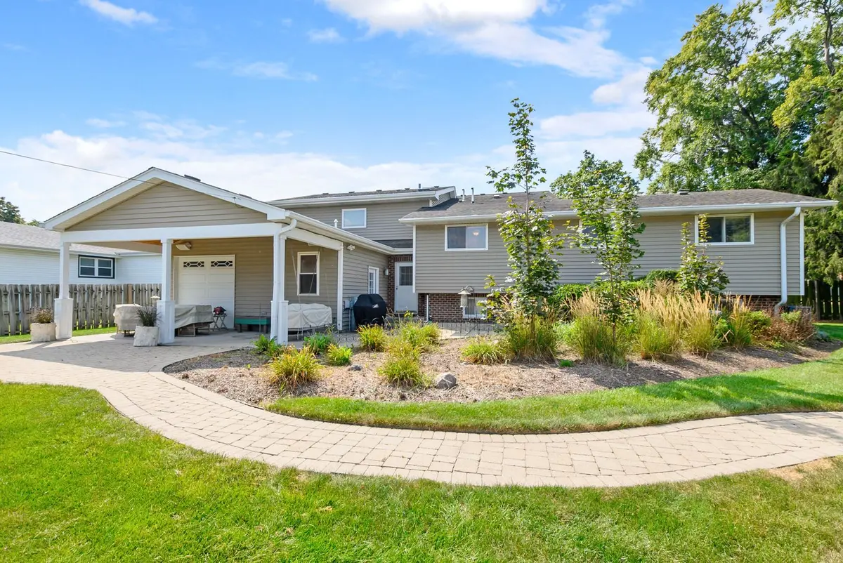 389 W Evergreen Lane