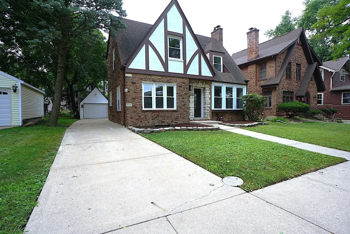 2315 W 112th Street