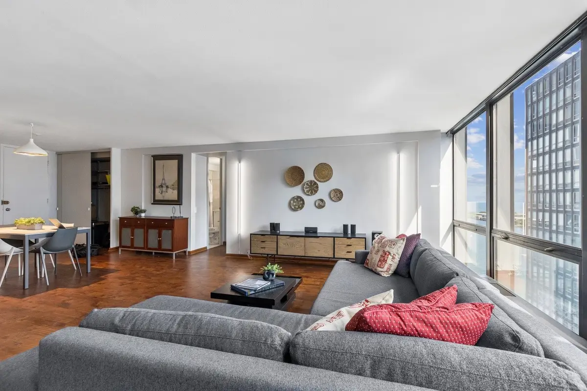900 N Lake Shore Drive