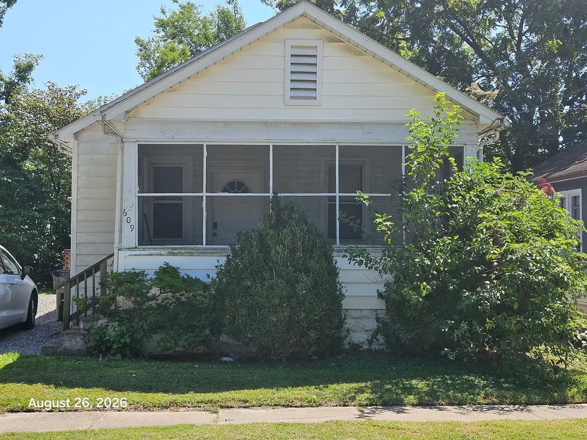 609 W CHERRY Street