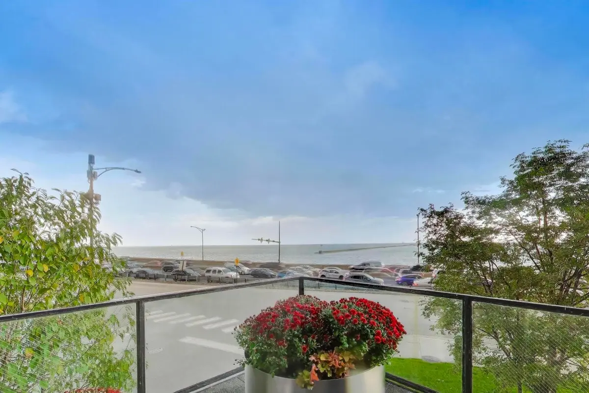 900 N LAKE SHORE Drive