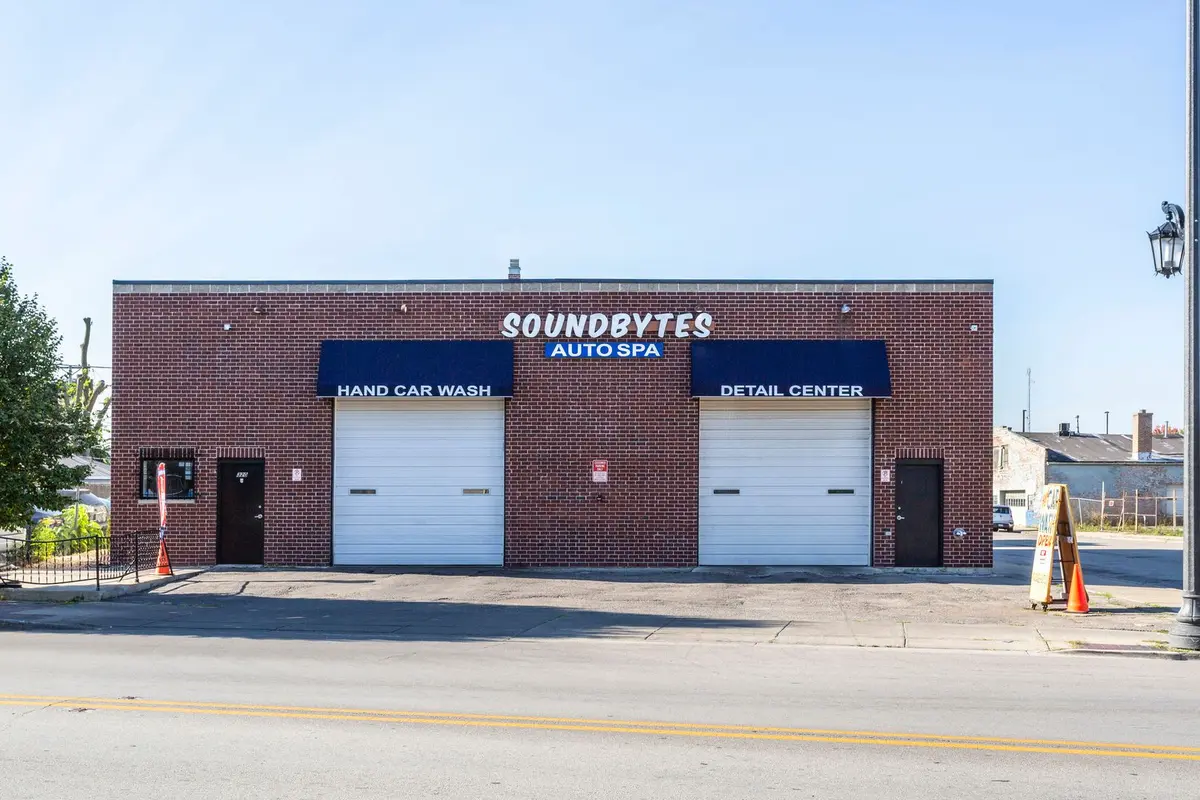 320 Lake Street