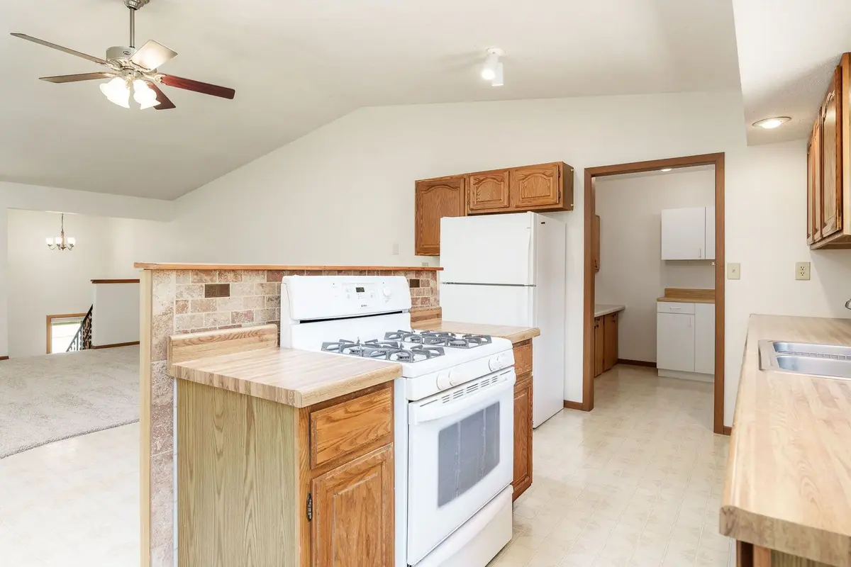 2379 Circle Drive