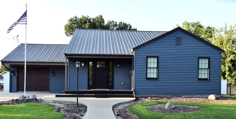 821 Main Street