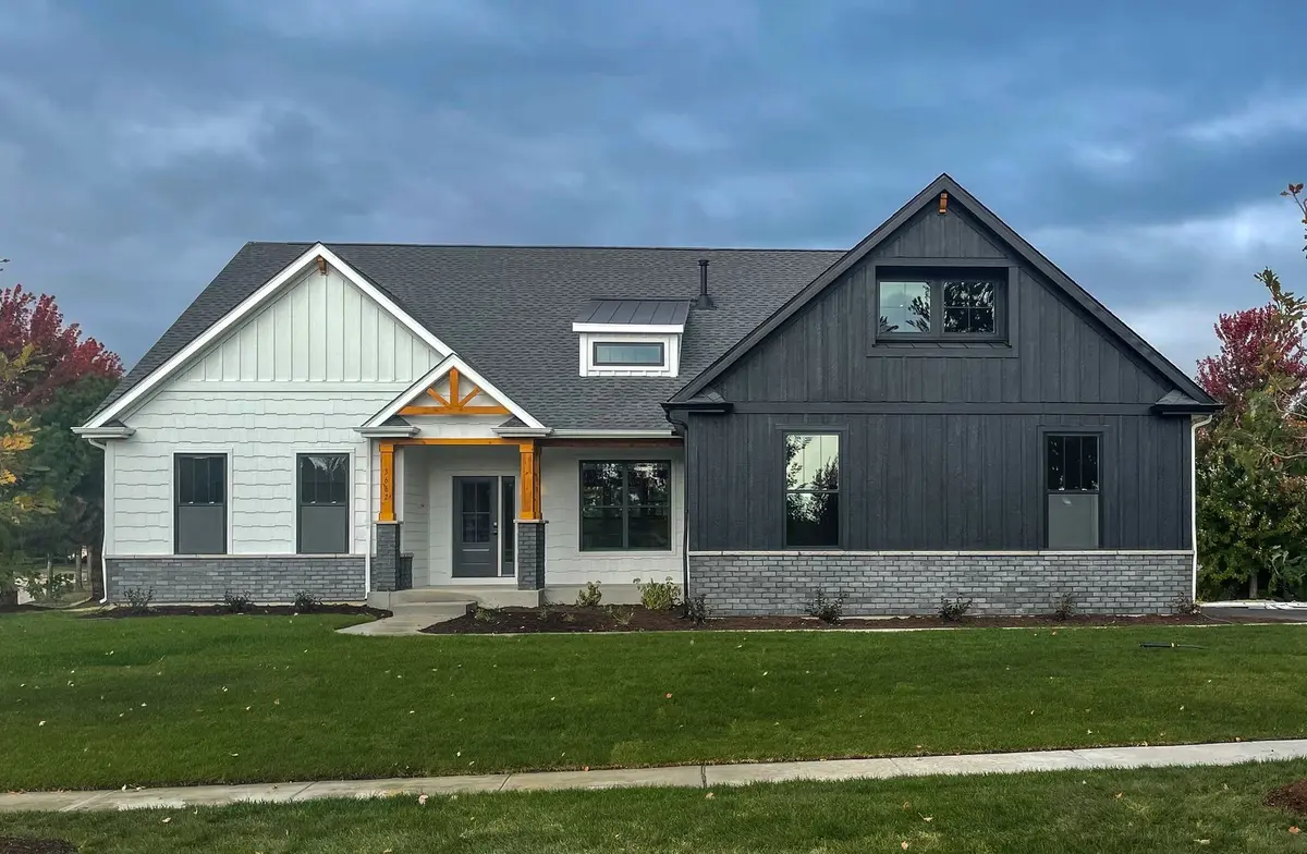 214 Burr Oak Circle