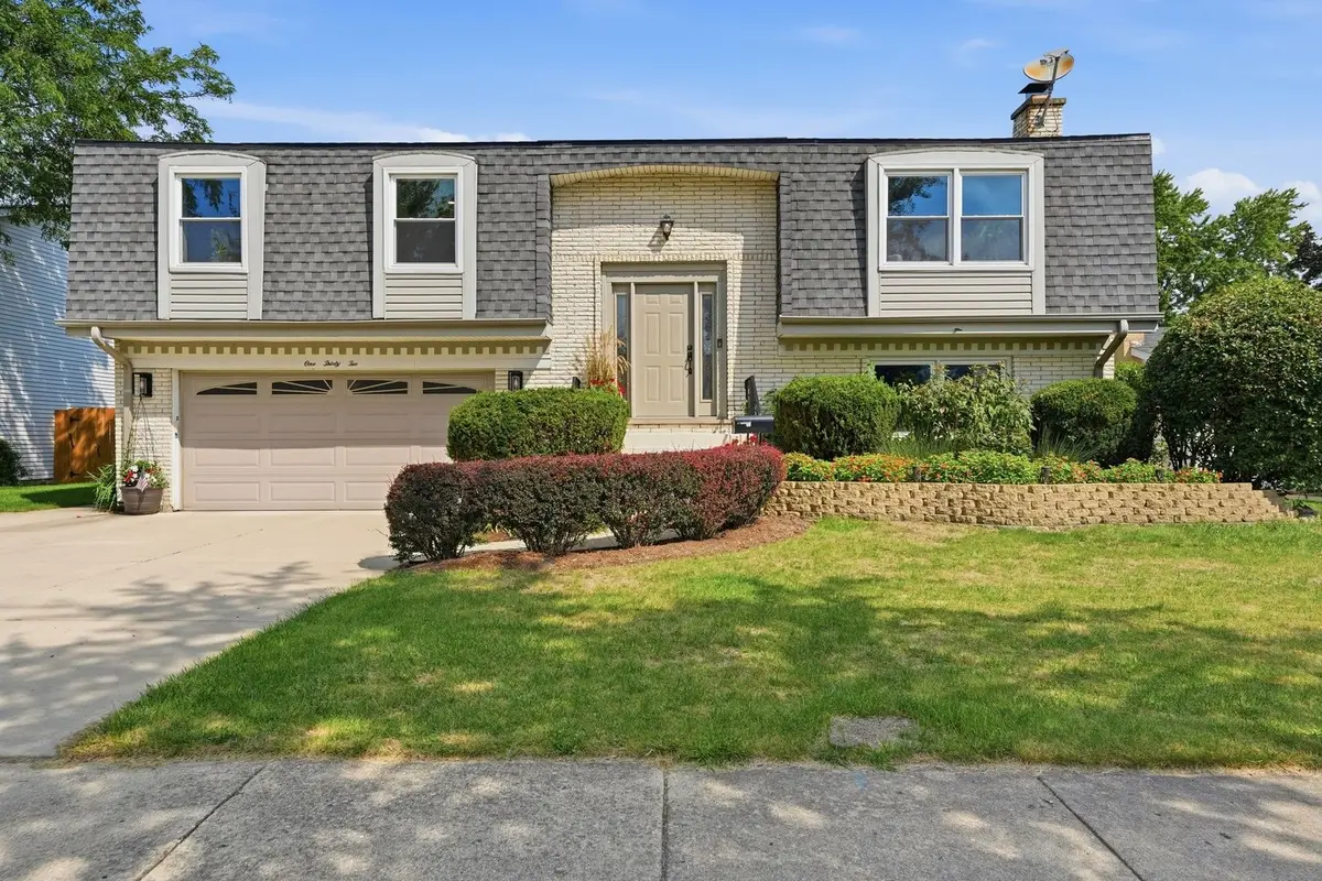 132 W King Arthur Court