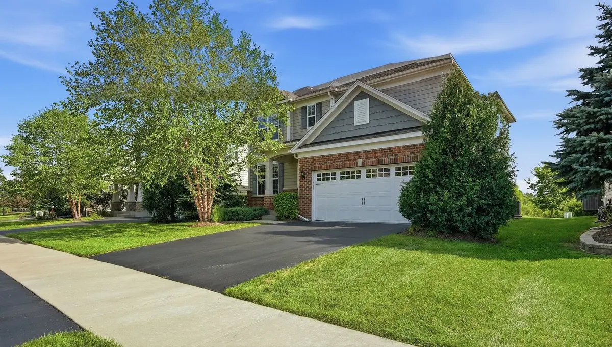 5 Palisades Boulevard