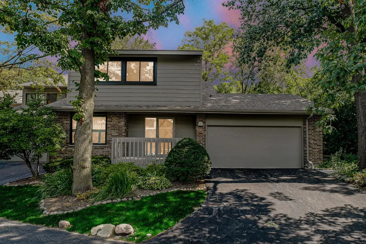 7 Brook Lane