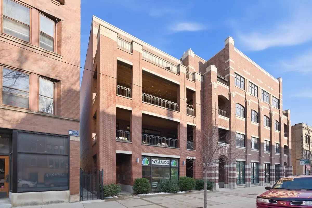 4821 N Damen Avenue