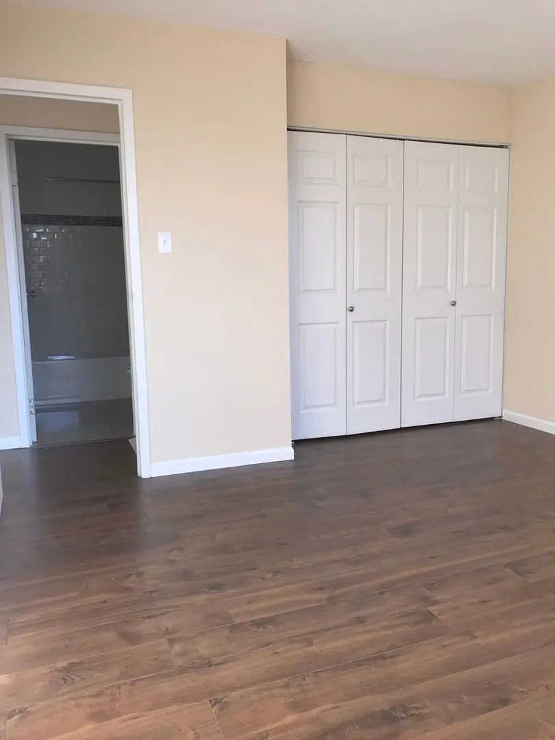 10S473 Echo Lane