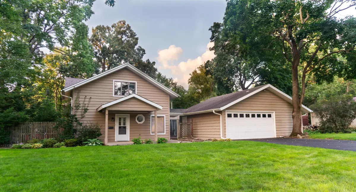 2419 Suffolk Lane