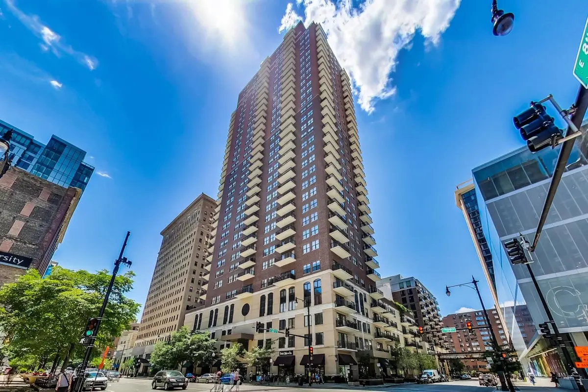 41 E 8th Street
