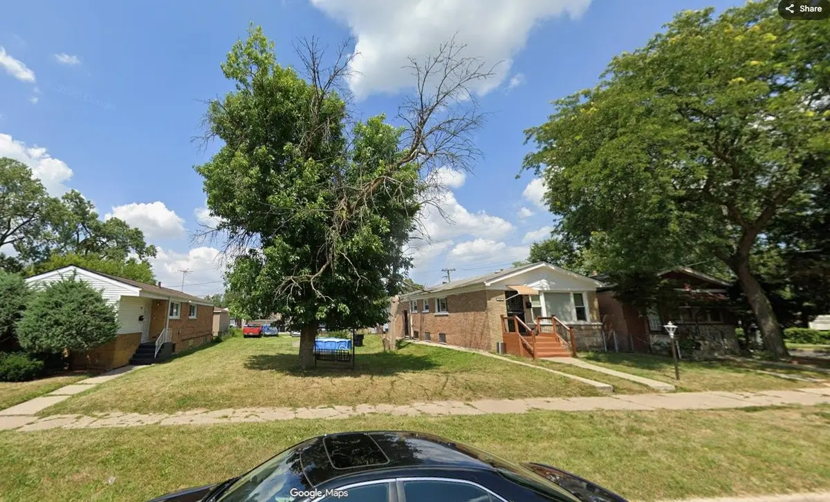 1206 W 108th Street